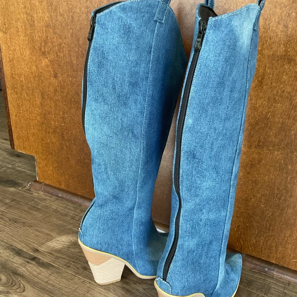 Denim boots, full back zipper, cute heels, sz 8.5/39 - Picture 5 of 8